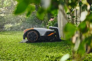 Inteligentny Robot koszący STIHL iMOW 4 EVO automatyczne precyzyjne koszenie małych i średnich trawników Kosiarka_IA020111446_STIHL17