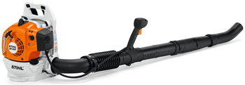Dmuchawa plecakowa Stihl BR 200 bardzo lekka do usuwania skoszonej trawy, liści i śmieci na dużych powierzchniach